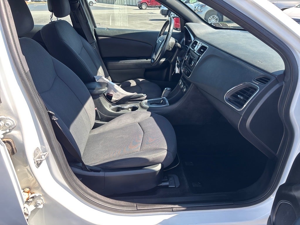 2014 Chrysler 200 Touring