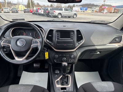 2016 Jeep Cherokee Sport