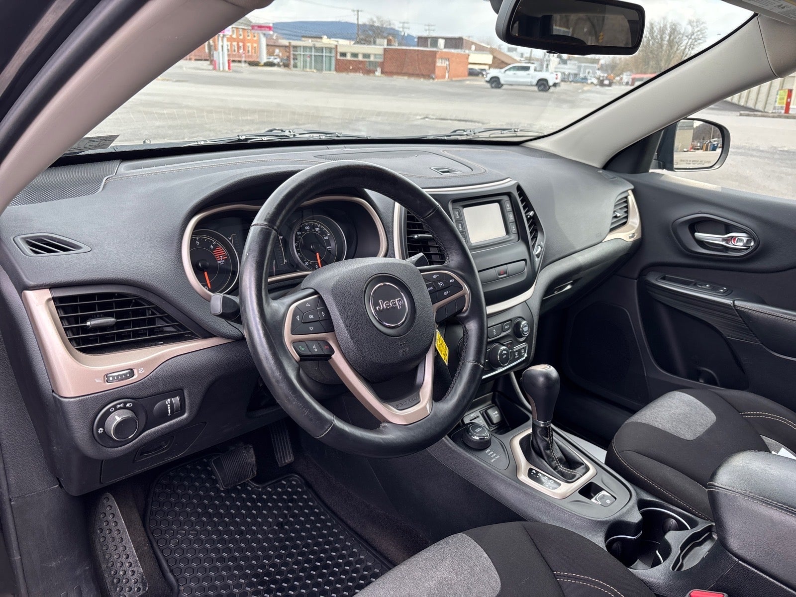 2016 Jeep Cherokee Sport