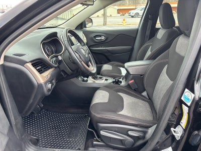 2016 Jeep Cherokee Sport