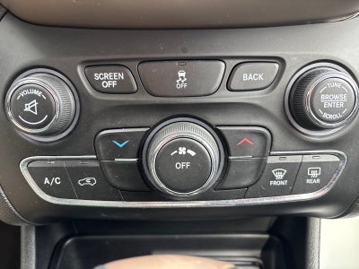 2016 Jeep Cherokee Sport