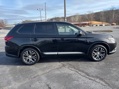2016 Mitsubishi Outlander SE