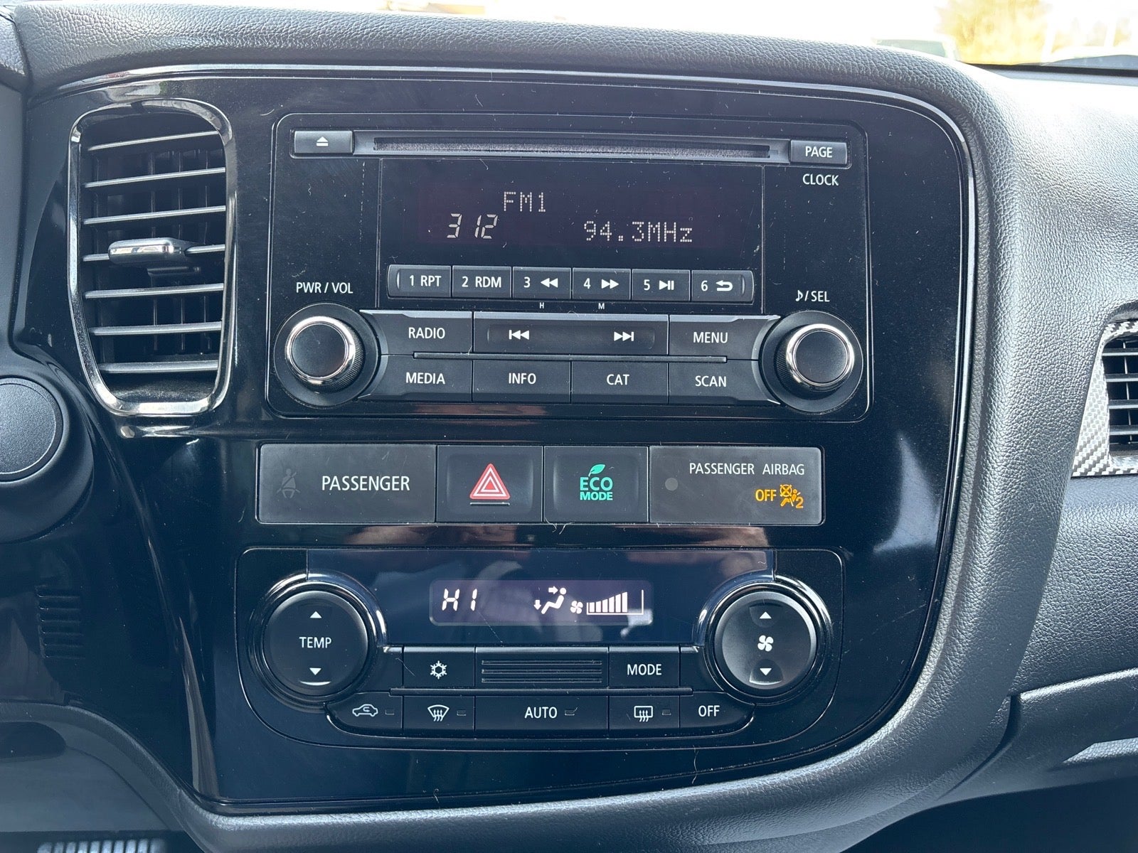 2016 Mitsubishi Outlander SE