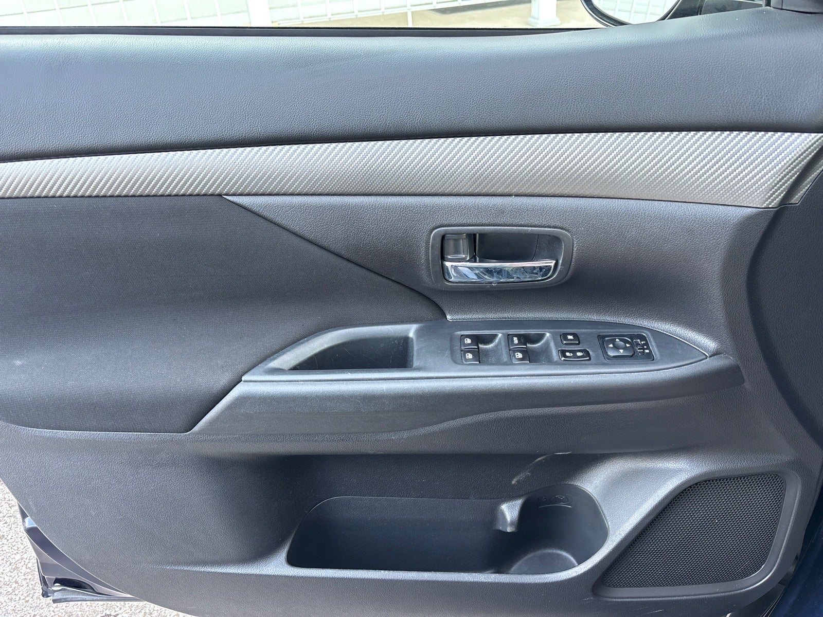 2016 Mitsubishi Outlander SE