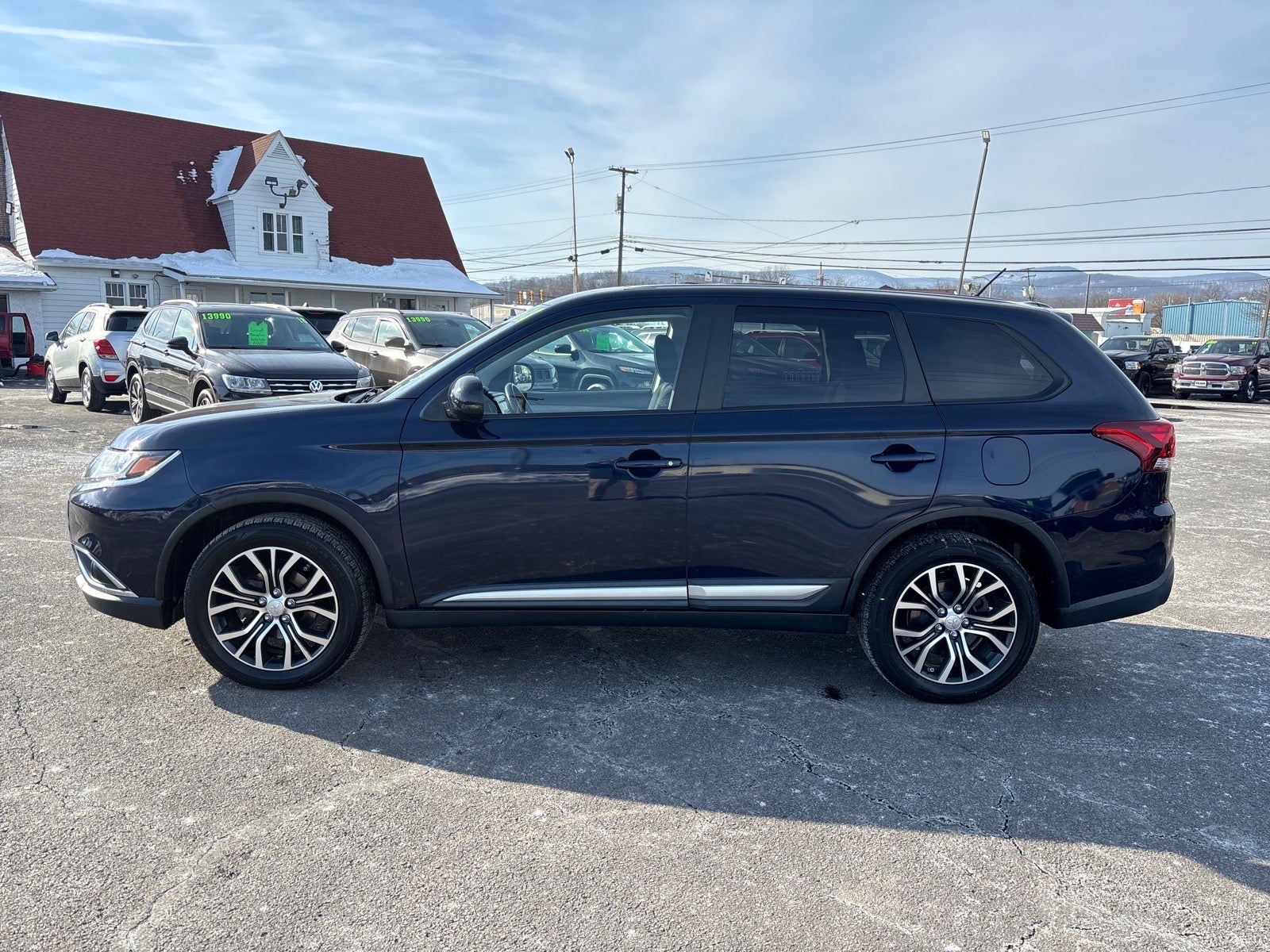 2016 Mitsubishi Outlander SE