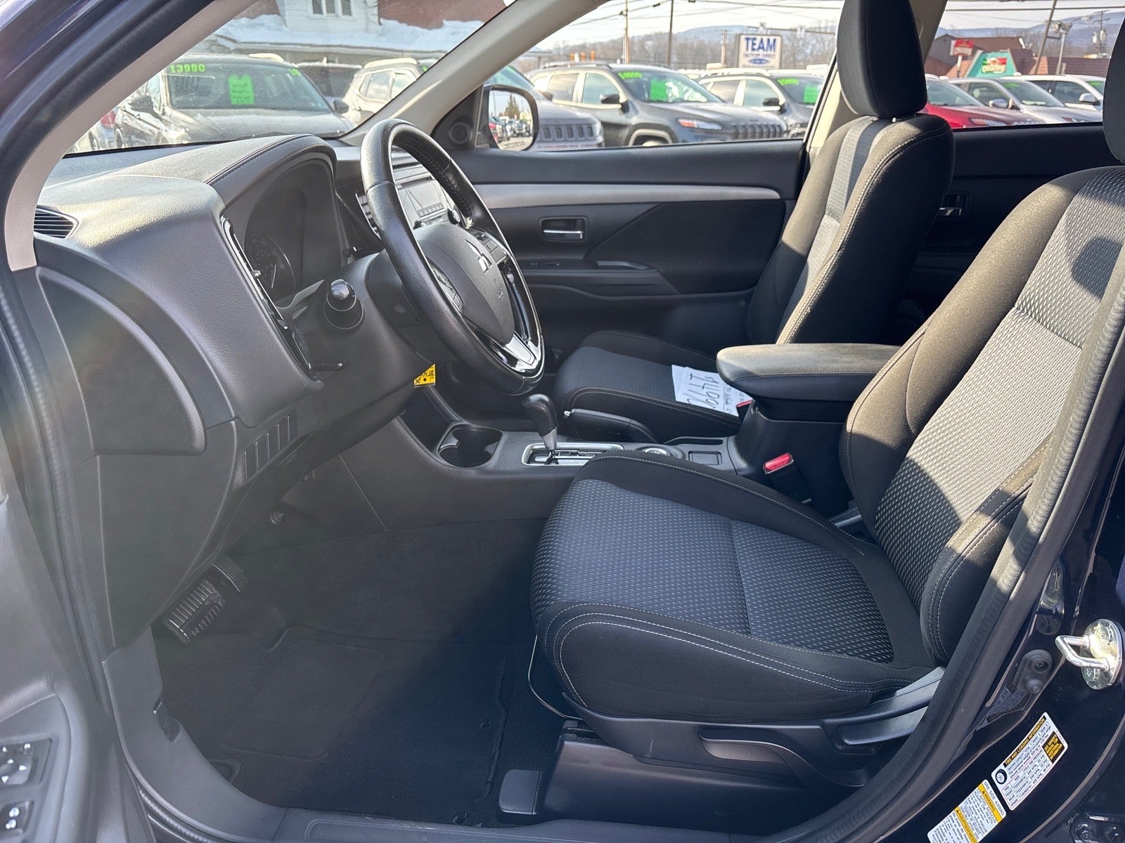 2016 Mitsubishi Outlander SE