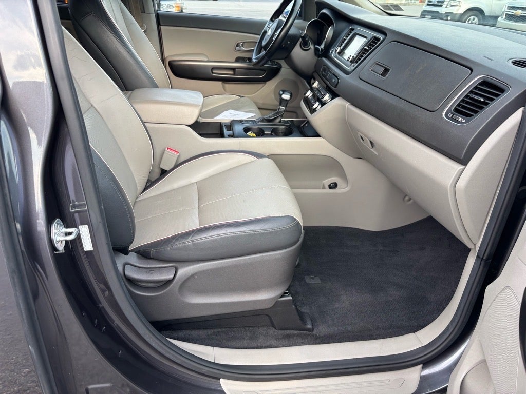 2017 Kia Sedona LX